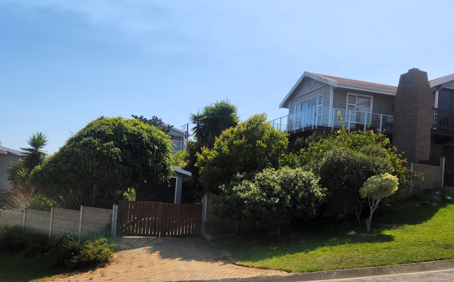 4 Bedroom Property for Sale in Dana Bay Western Cape